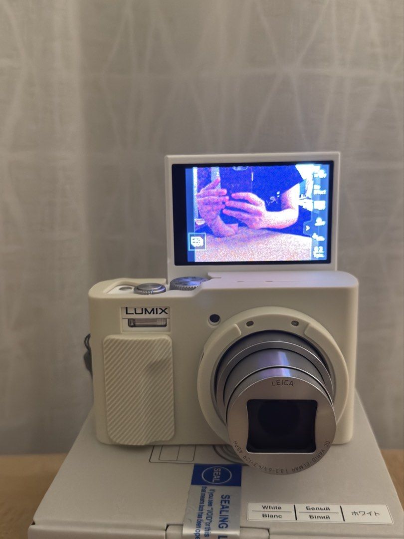 Panasonic Lumix TZ99 Camera (Category: Cameras) located in Las Pinas. Submitted by makiyan_ (Listing ID 1459059417, Image 2). Description: FOR SALE Bought Aug 8, 2026 100% working condition with zero issues or scratches. RFS: Bought for a specific event/trip that’s over, no longer needed..