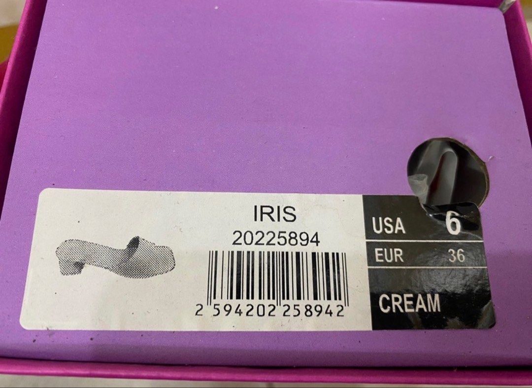 Parisian sandals (iris) (Category: Flats & Sandals) located in Manila. Submitted by nafedico1018 (Listing ID 1458943563, Image 3). Description: - SRP: 899 selling it for 399 - still in a good condition - with box - used it twice, 3hrs sa event - size: US 6, 23cm.