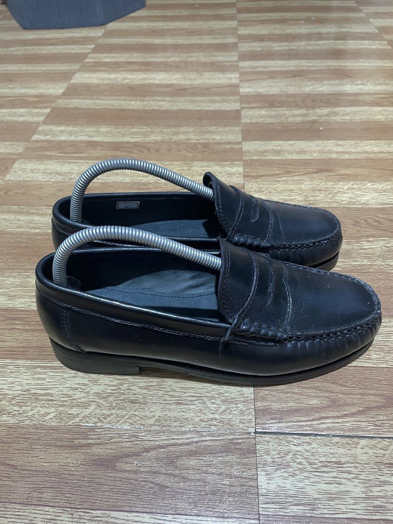 Penny Loafers (Category: Dress Shoes) located in Imus. Submitted by wyg_2.0 (Listing ID 1458919980, Image 2). Description: Anniah's Penny Loafers Size: 7 US/6 UK/40 EURO Used Once only in graduation No Issue Excellent Condition Top highlights Insole material: Leather Outer material: Rubber Closure type: Pull-On Water resistance level: Water Resistant Cavite/Alabang.