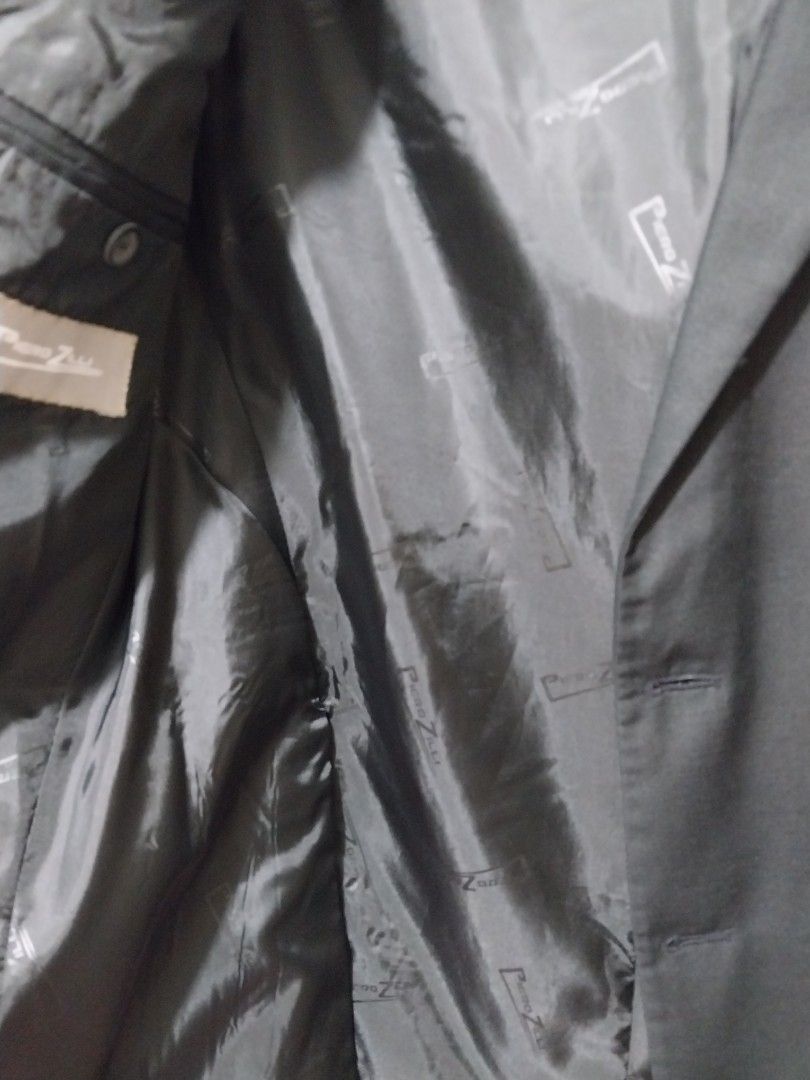 Piero zilli black blazer (Category: Coats, Jackets and Outerwear) located in Manila. Submitted by PrinceDani.Clothing (Listing ID 1458994541, Image 3). Description: piero zilli black blazer Medium fit 21.5in width 29in length 18in shoulder 23in sleeves excellent condition .