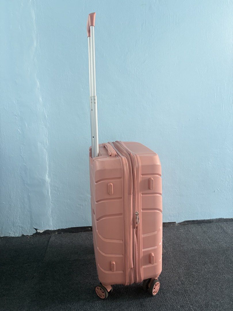 Pink Handcarry Luggage EXPANDABLE with TSA Lock (Category: Luggage) located in Caloocan City. Submitted by shopkytn (Listing ID 1458940488, Image 3). Description: Handcarry luggage EXPANDABLE - FREE COVER - Bought in SM Store (worth ₱3k) - With TSA lock - With scratches (see pic) - Nagamit na 3x international trip - Slightly negotiable if sure buyer Size: 56 cm x 37 cm x 24 cm (Might be slightly inaccurate due to manual sizing) Loc: Malabon.