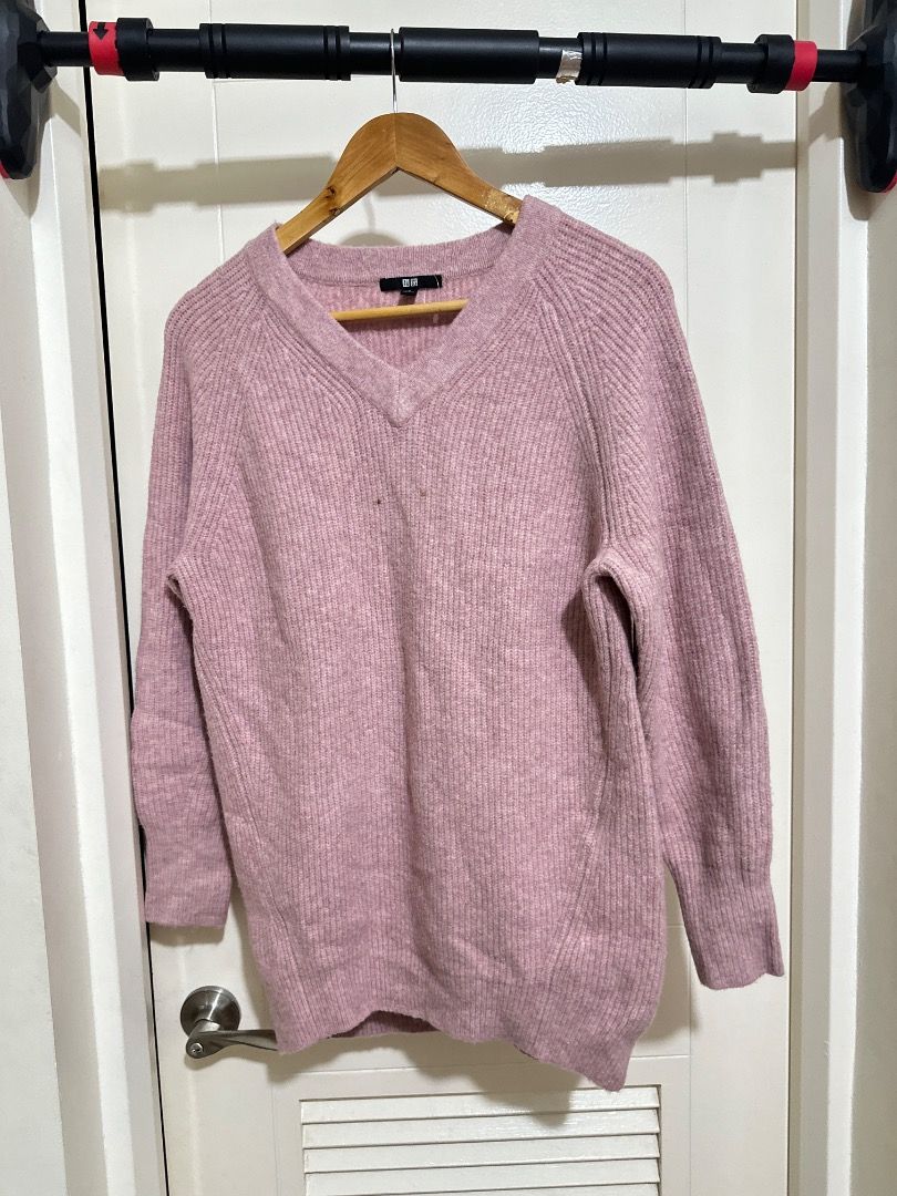 Pink pullover v neck jacket (Category: Coats, Jackets and Outerwear) located in Mandaluyong City. Submitted by lovedbyjaaaam (Listing ID 1458992689, Image 1). Description: .
