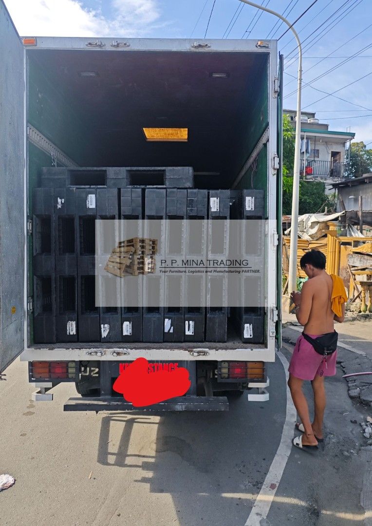 Plastic Pallet Plaintop (Heavy Duty) (Category: Looking For) located in Manila. Submitted by j.kats95 (Listing ID 1458938346, Image 3). Description: Plaintop Cofta Pallet.