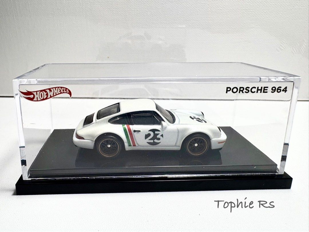 Porsche Mexico Convention Hot Wheels (Category: Vehicle & Diecast Models) located in Las Pinas. Submitted by astro_20 (Listing ID 1458982826, Image 1). Description: Hot Wheels Porsche 964 (911) Mexico Convention Exclusive Mint - Actual Photos Php7,000 (Fixed) 📍 Las Pinas City Buyer Books for Lalamove or Grab / LBC (+230) BPI/BDO/Gcash Express Send Meet-Up: Glorietta Makati (Sundays) Personal Pick-Up by the Buyer is Ok Thank You!.