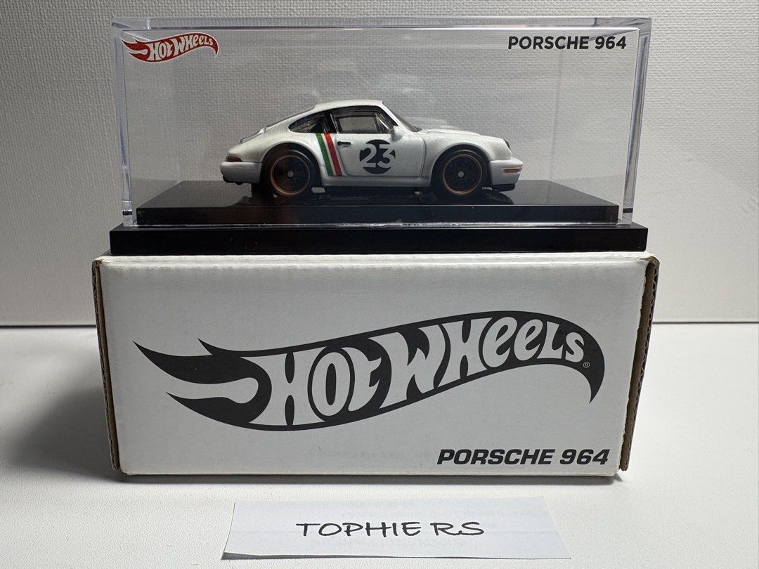 Porsche Mexico Convention Hot Wheels (Category: Vehicle & Diecast Models) located in Las Pinas. Submitted by astro_20 (Listing ID 1458982826, Image 2). Description: Hot Wheels Porsche 964 (911) Mexico Convention Exclusive Mint - Actual Photos Php7,000 (Fixed) 📍 Las Pinas City Buyer Books for Lalamove or Grab / LBC (+230) BPI/BDO/Gcash Express Send Meet-Up: Glorietta Makati (Sundays) Personal Pick-Up by the Buyer is Ok Thank You!.
