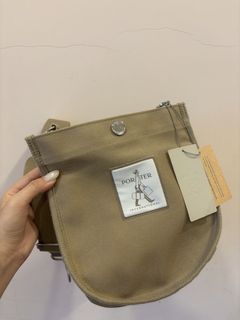 由 ninaliuqqq (刊登 ID 1458945980，圖片 1) 提交，位於 的 (類別：)，說明：。