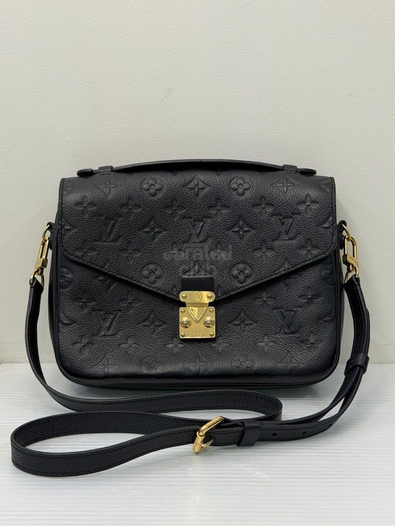 Preloved ★ LOUIS VUITTON Pochette Métis (Category: Luxury Bags & Wallets) located in San Juan City. Submitted by curated.club (Listing ID 1459050862, Image 1). Description: ★ authenticated by LegitGrails—authenticity certificate included ★ please read bio and last slide of this listing before ordering ★ actual item color may differ slightly due to lighting and screen settings ★ bag only—no original inclusions; generic drawstring bag will be provi