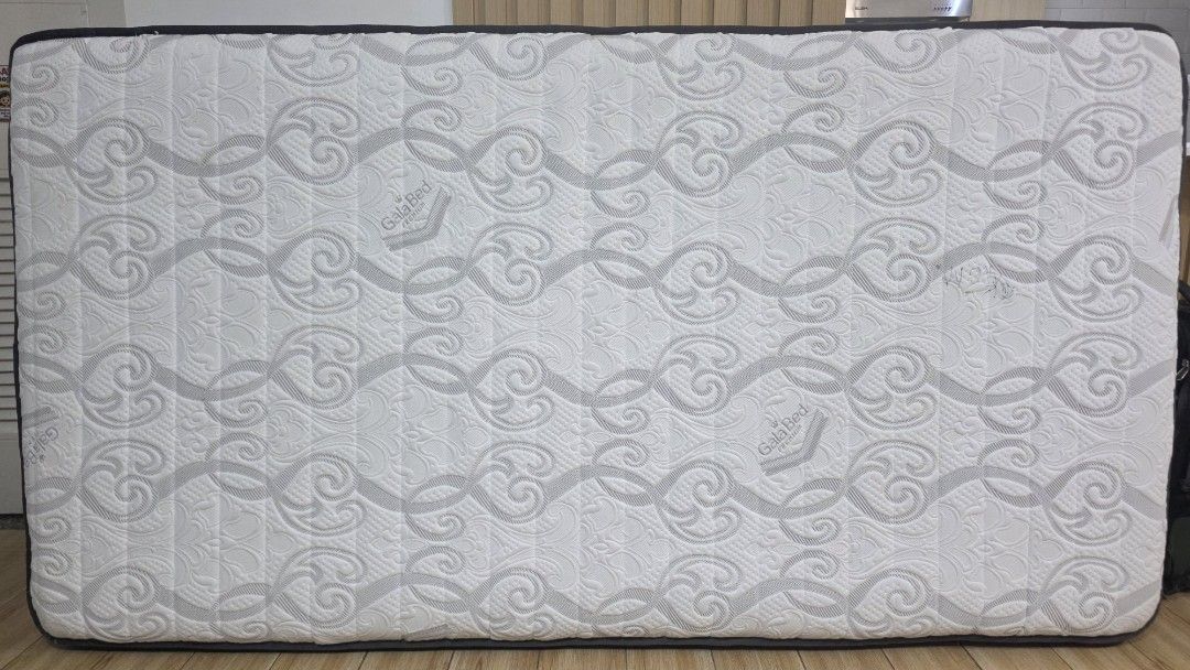 PRE-LOVED Gala Bed Premium Memory Pocket Spring Mattress (Category: Bed Frames & Mattresses) located in Pasig City. Submitted by dekalatering (Listing ID 1459030476, Image 2). Description: Mandaue Foam Gala Bed Premium Memory Spring Mattress Single (78x42in) ✨ Bought only 2 months ago – still in excellent condition! Selling because our kids want a bunk bed, so this mattress is no longer needed. It's been rarely used and has mostly been kept cover