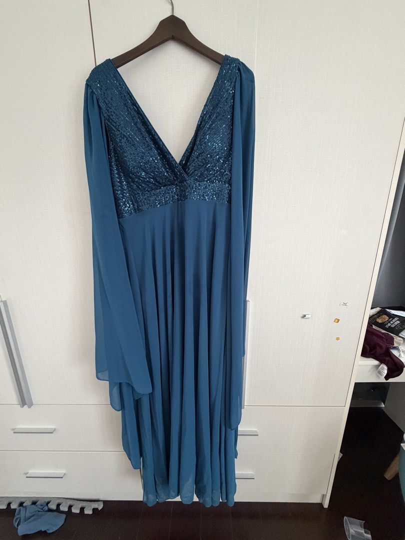 Preloved sequin teal green gown (Category: Evening dresses & gowns) located in Manila. Submitted by cococrunch13 (Listing ID 1458914706, Image 3). Description: Used once; photos available swipe left. Can do rental also. 250 php for 4 days. Deposit of 500 php required..