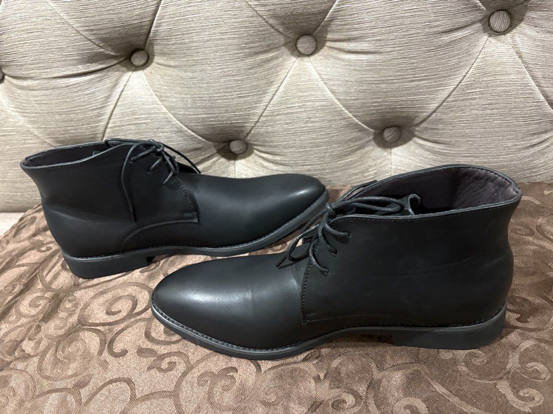 PREVIEW Black Leather Lace-up Ankle Boots Size 45 (Category: Boots) located in Manila. Submitted by dig76 (Listing ID 1459023076, Image 3). Description: - PREVIEW black leather ankle boots - Lace-up front - Size 45 - Soles show minimal wear - Versatile for casual and smart casual outfits.