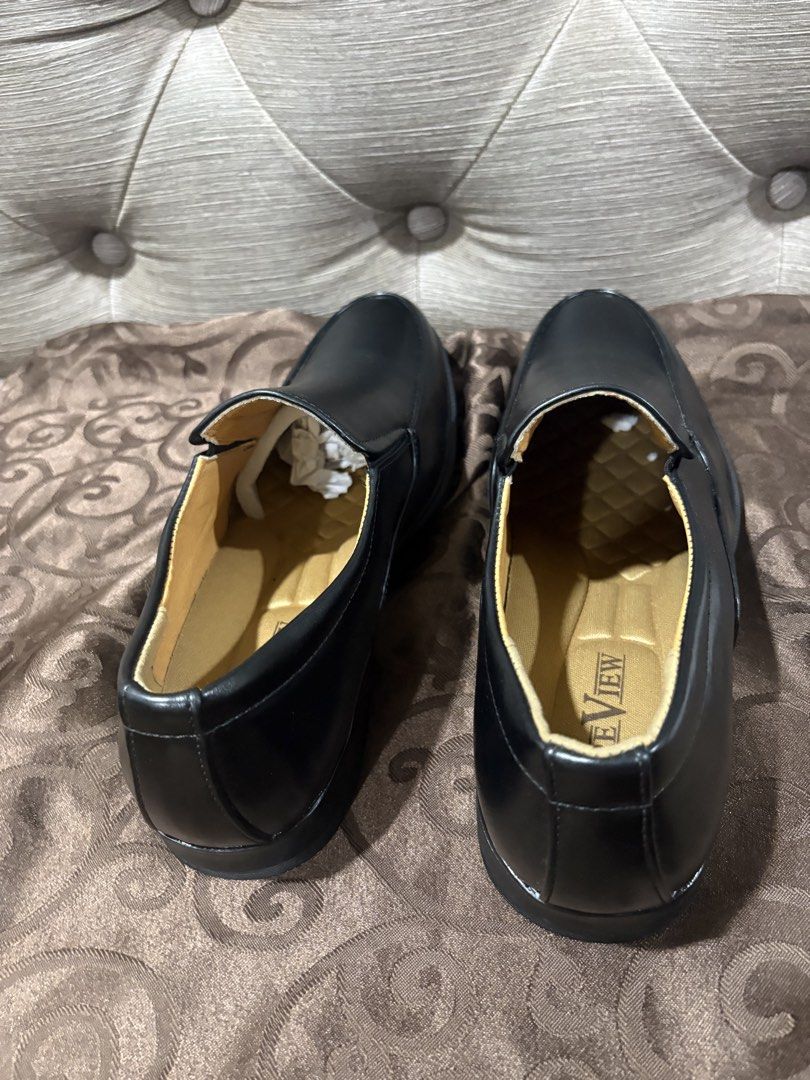Preview Black Leather Slip-On Loafers (Category: Casual Shoes) located in Manila. Submitted by dig76 (Listing ID 1459024467, Image 2). Description: NO BOX -Classic black leather loafers - Easy slip-on style for everyday wear - Comfortable fit - Soles with a good grip pattern - Great for work or casual outings - Selling as they are no longer needed.