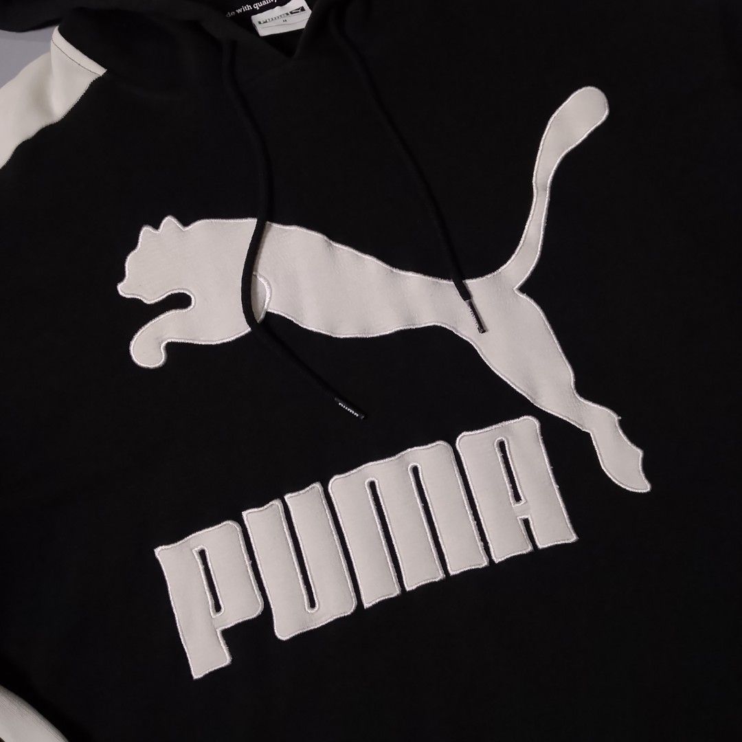 Puma Hoodie (Category: Coats, Jackets and Outerwear) located in Taguig. Submitted by 8kthrifter (Listing ID 1459084964, Image 3). Description: Size: Medium Width: 24 Length: 24.5 Color Rate: 9.5/10 Issue: minor stains (see last 4 photo) Excellent Condition.