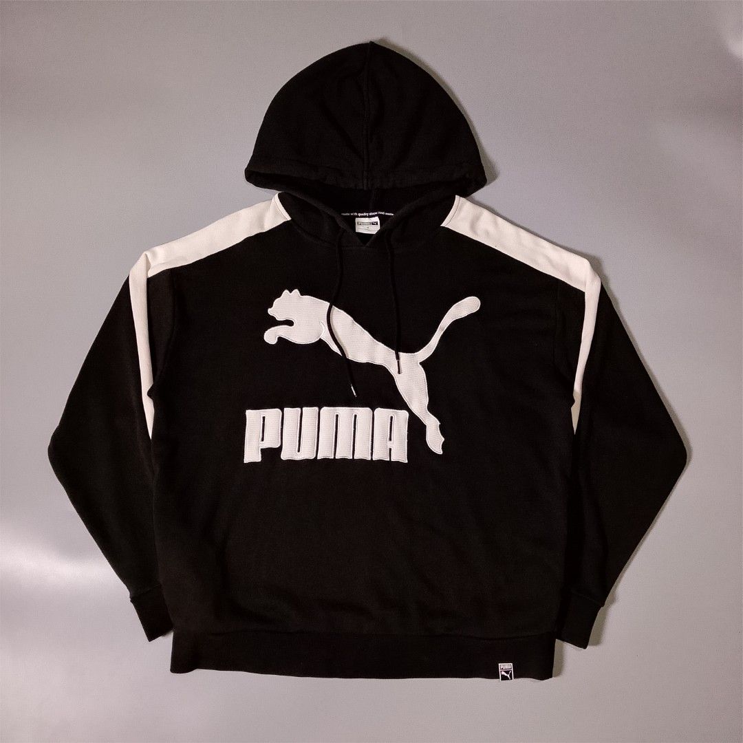 Puma Hoodie (Category: Coats, Jackets and Outerwear) located in Taguig. Submitted by 8kthrifter (Listing ID 1459084964, Image 1). Description: Size: Medium Width: 24 Length: 24.5 Color Rate: 9.5/10 Issue: minor stains (see last 4 photo) Excellent Condition.