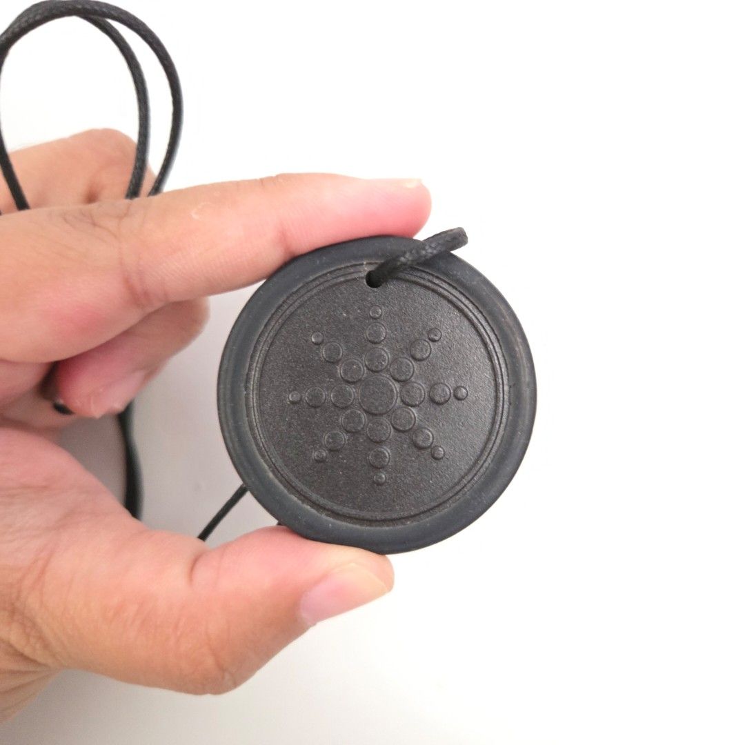 Quantum Science Pendant DV835 Hope For Children (Category: Necklaces) located in Manila. Submitted by deexodust (Listing ID 1459051912, Image 2). Description: Quantum Science pendant (Model DV835) Features 'Hope For Children' engraving.