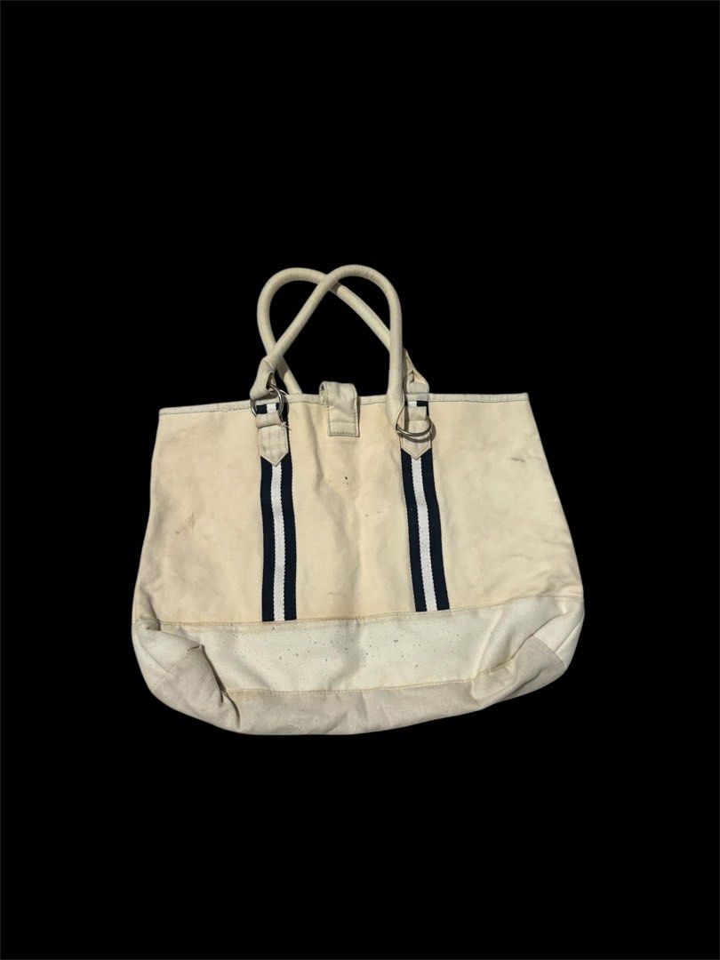 Ralph Lauren tote bag (Category: Tote Bags) located in Las Pinas. Submitted by thrftmnl. (Listing ID 1459055393, Image 2). Description: Ralph Lauren Tote Width: 16.5 Length: 12 * lints & needs cleaning.