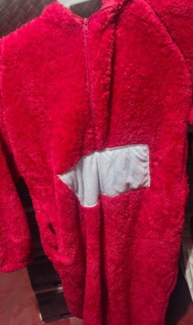 Red Teletubbies Onesie Costume (Category: Sets or Coordinates) located in Taguig. Submitted by yapidoonks (Listing ID 1458953903, Image 2). Description: Do you wanna be Po from Teletubbies for Halloween? 🔴 ⚪ - fits small until xl! - effortless costume whether for halloween or a costume event elsewhere :) 📌 Taguig City.