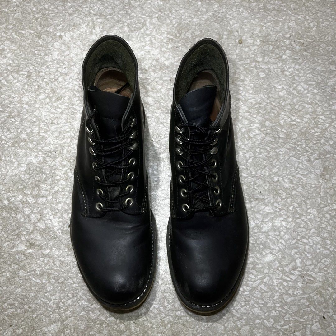 Redwing 8165 Black Leather Boots (Category: Boots) located in Leon. Submitted by thrftklng.ph (Listing ID 1459034860, Image 2). Description: Redwing 8165 Black Leather The Red Wing 8165 is a classic 6-inch heritage work boot featuring smooth Black Chrome leather and a white Traction Tred rubber outsole Size 40.5EU, 8US can fit up to size 9US Excellent Condition No Issue Minimal heel drags 5500 shipped Iloilo City.