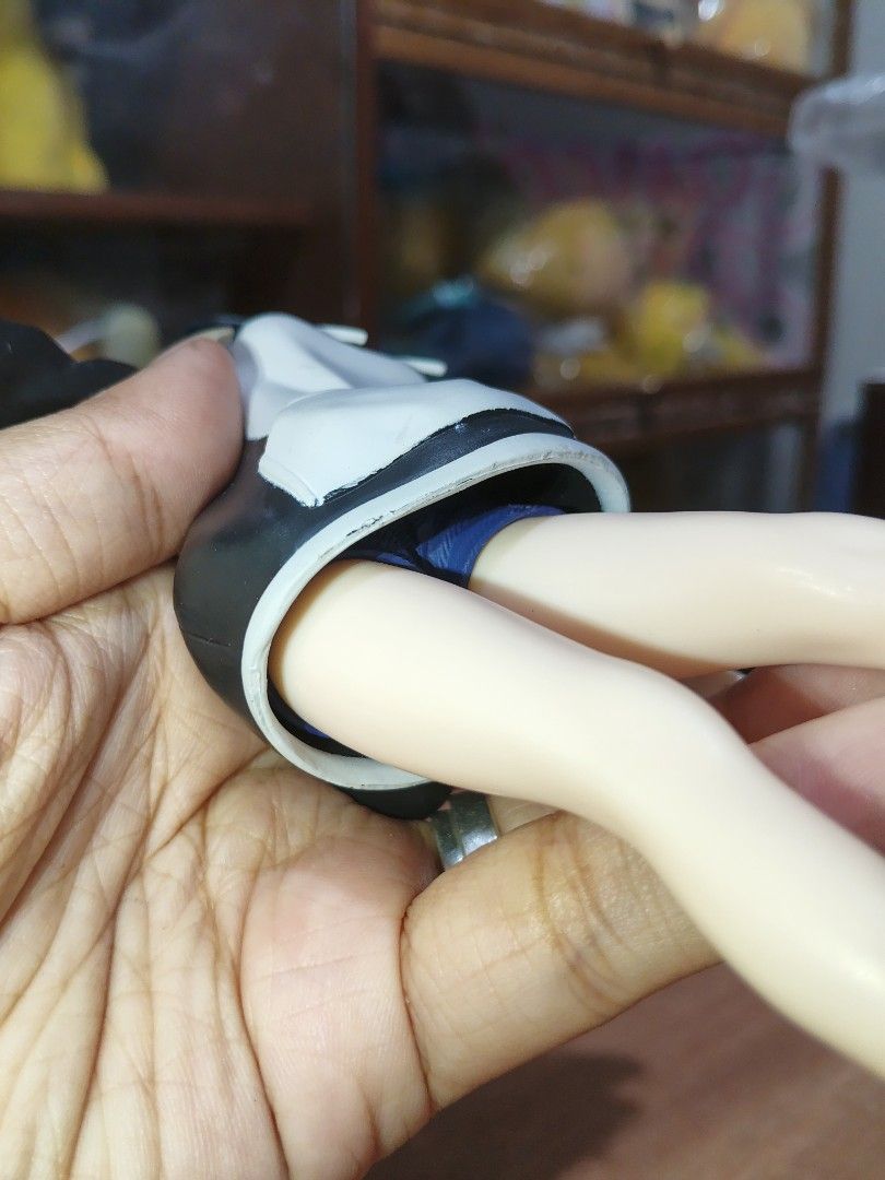 Re:Zero Rem Figure (Category: Figurines & Statues) located in San Marcelino. Submitted by cmplushies (Listing ID 1459036818, Image 3). Description: w/ minor dents (shown in the photo) still in good condition as is (no box).