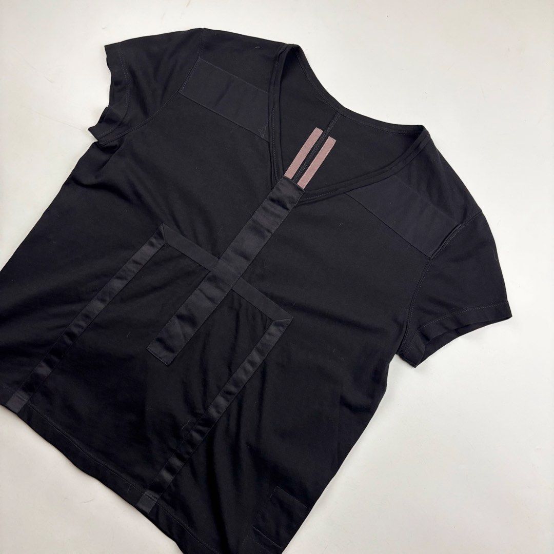 Rick Owens Geometric T-Shirt (Category: Shirts) located in Makati City. Submitted by ragrepository (Listing ID 1459017199, Image 2). Description: Rick Owens Geometric T-Shirt Tagged as Small Length- 21” Pit to pit- 18” Sleeves- 5” Shoulder-15” Condition-9.5/10 Flaw- None .