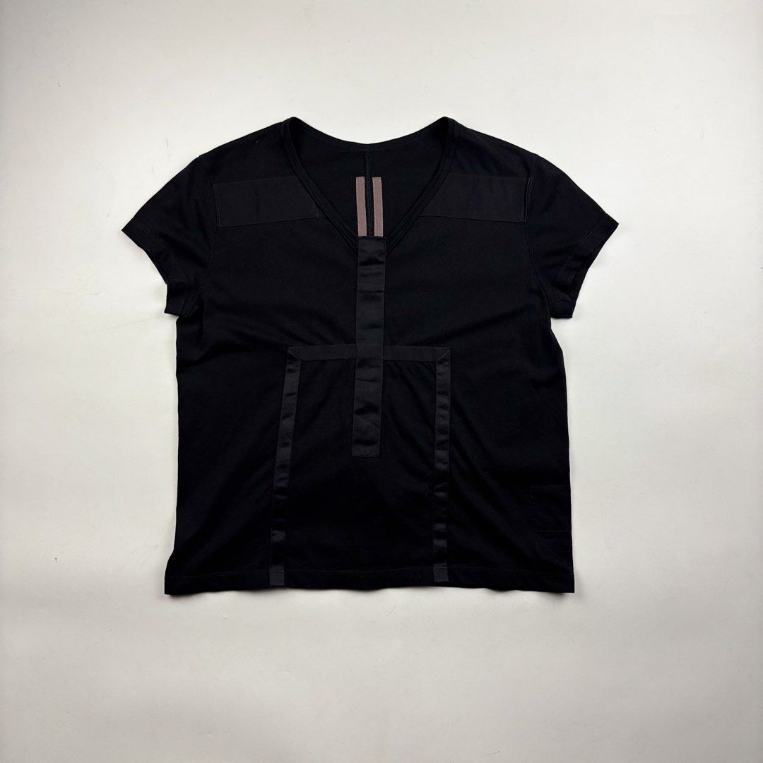 Rick Owens Geometric T-Shirt (Category: Shirts) located in Makati City. Submitted by ragrepository (Listing ID 1459017199, Image 1). Description: Rick Owens Geometric T-Shirt Tagged as Small Length- 21” Pit to pit- 18” Sleeves- 5” Shoulder-15” Condition-9.5/10 Flaw- None .