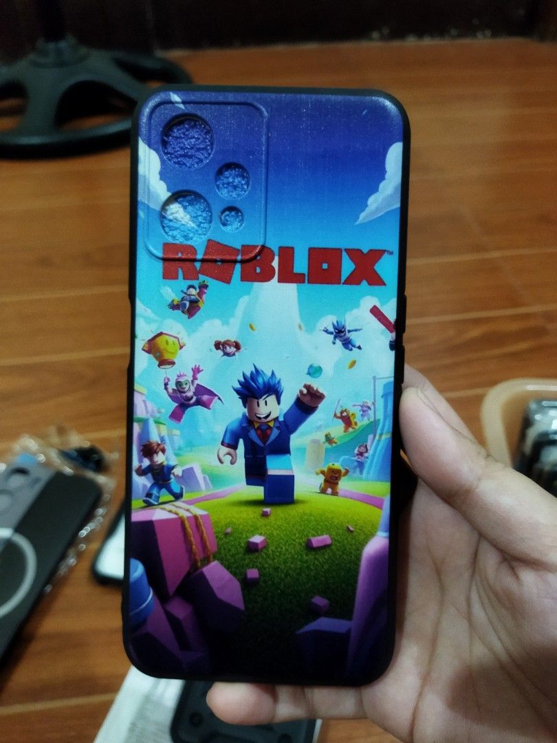 ROBLOX PHONE CASE (Category: Cases & Sleeves) located in Oas. Submitted by ali_shop_assorted_item (Listing ID 1458896182, Image 1). Description: GALING SA UNCLAIMED PARCEL MYSTERY SACK BAGO YAN DI KO ALAM UNIT PAKISEARCH NA LANG KUNG KASYA SA PHONE MO.