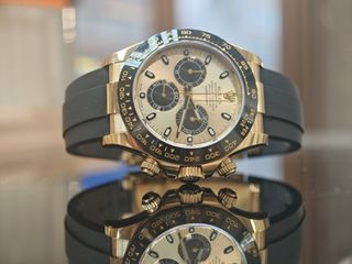 （分類：）位於 。 由 timing-watch 提交（商品編號 1458980416，圖片 1）。簡介： 。