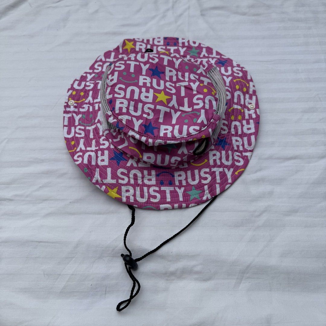 RUSTY BOONEY HAT (Category: Caps & Hats) located in Pasig City. Submitted by jaaard (Listing ID 1459032167, Image 1). Description: Rusty cap 52cm Vgood condition Pm me.