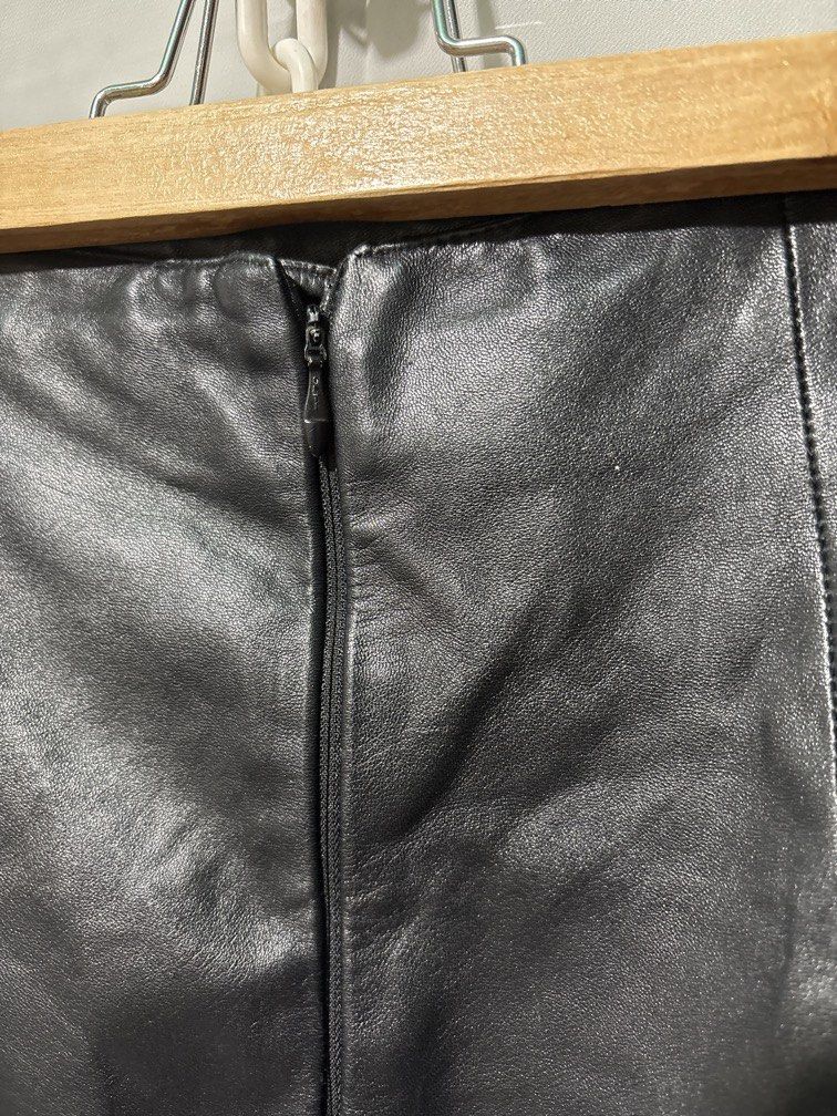 Salvatore Ferragamo Skirt (Category: Luxury Apparel) located in Tagum. Submitted by zerkinbrylethrift (Listing ID 1459083009, Image 3). Description: .