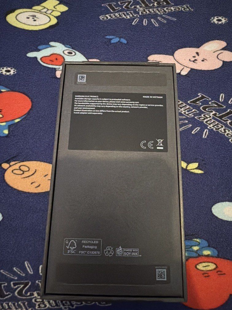 Samsung box only (Category: Accessory Holder, Box & Organizers) located in Quezon City. Submitted by jshkh (Listing ID 1459036215, Image 2). Description: Original box from s25 unit No issue or damage For pick up or delivery only RFS: declutter .