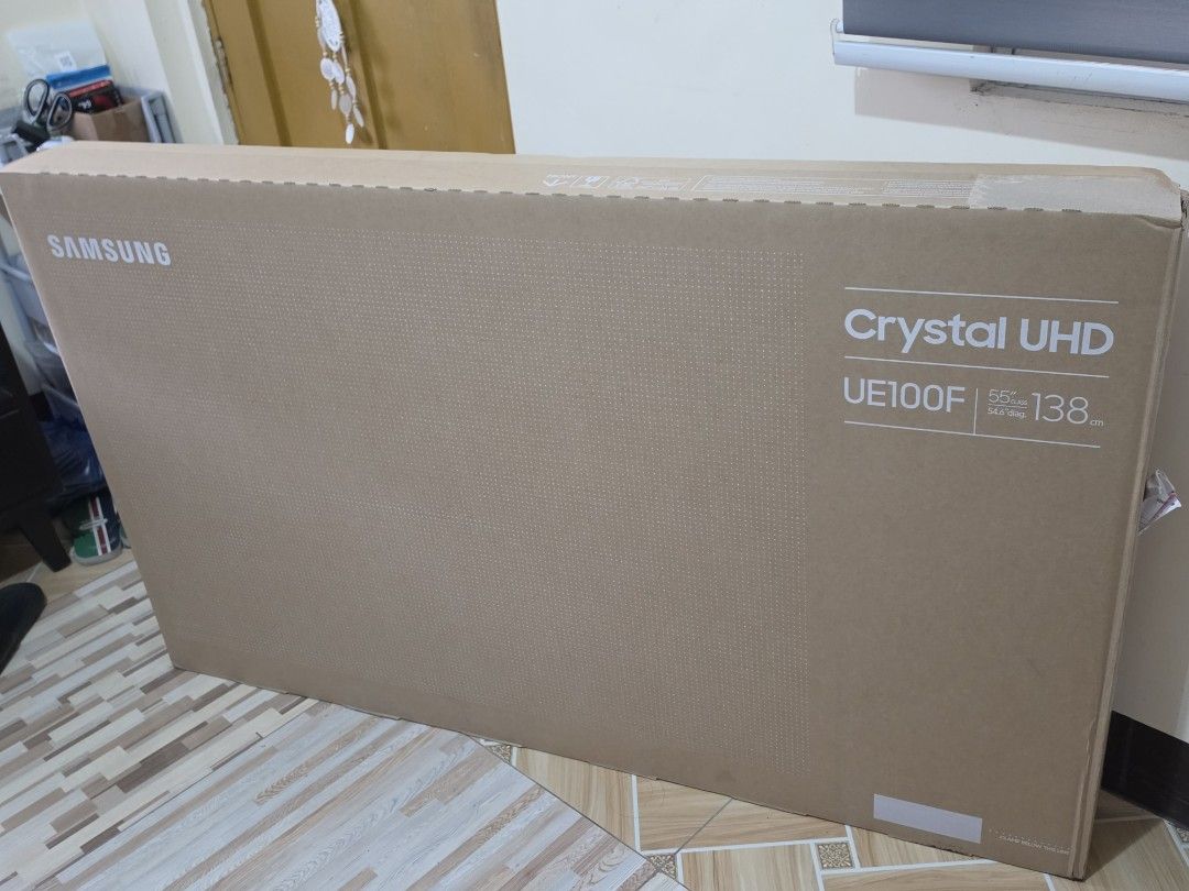 Samsung Smart TV 50inch bnew (Category: TV) located in Las Pinas. Submitted by wahzap (Listing ID 1458985405, Image 2). Description: Smart TV 50inch bnew with Samsung receipts.