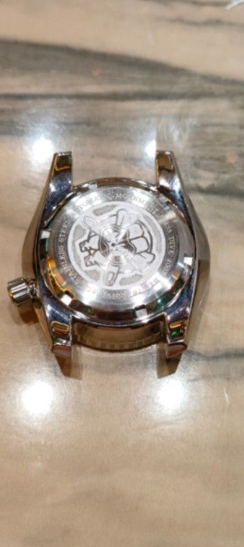 San Martin Diver Watch Green Dial Automatic (Category: Men's Watches) located in Quezon City. Submitted by nobody241625 (Listing ID 1449658580, Image 3). Description: - San Martin automatic diver watch - Striking green sunburst dial - Applied indices and date window - Bright luminous hands and markers for visibility - Durable stainless steel case - Functional rotating bezel - Comfortable green leather strap - Ideal for everyday wear and diving ad