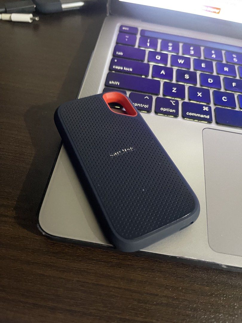 Sandisk Extreme SSD 1TB (No cable included) (Category: Hard Disks & Thumbdrives) located in Mandaluyong City. Submitted by itscj88 (Listing ID 1458944776, Image 1). Description: Used just for storage only, very minimal usage..