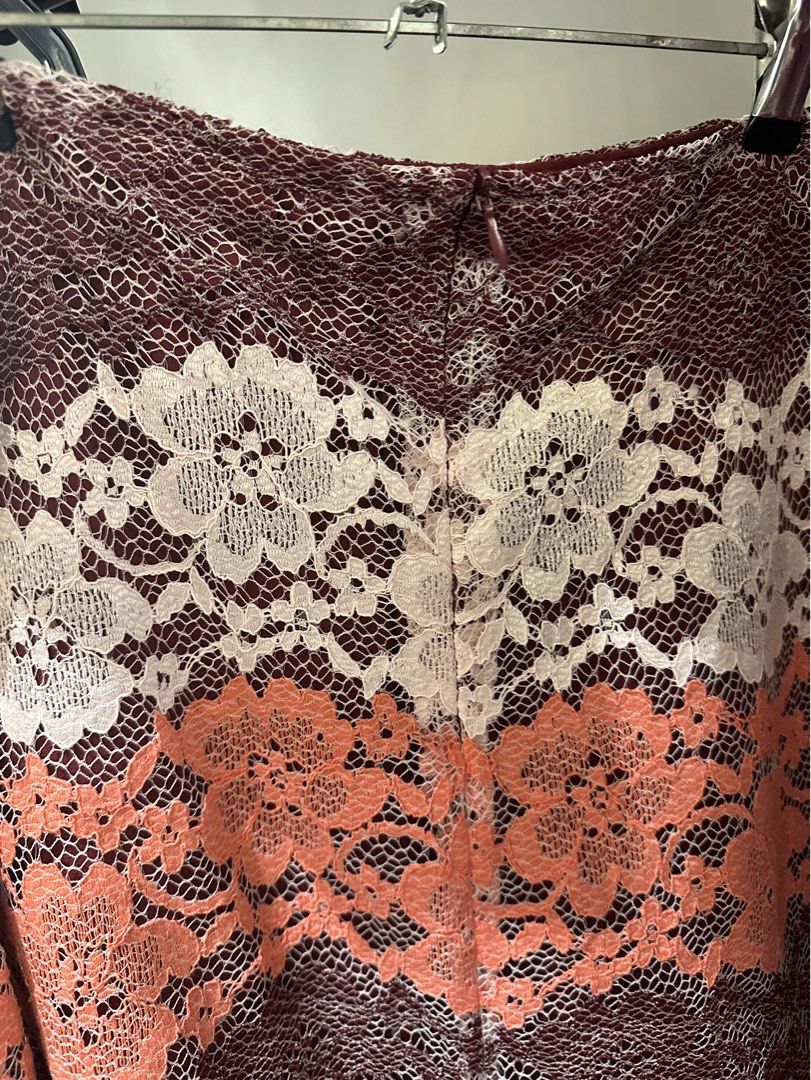 Sfera Knee length skirt (Category: Skirts) located in Manila. Submitted by gabbies.closet.mnl (Listing ID 1458970482, Image 2). Description: .