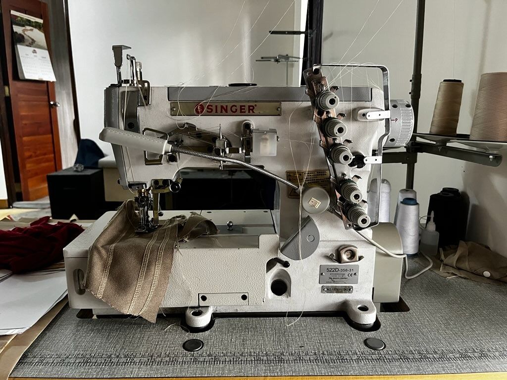 Singer 522D Piping / Interlock Industrial Sewing Machine (Category: Industrial Equipment) located in Makati City. Submitted by travelfinds34611 (Listing ID 1458973531, Image 1). Description: Singer 522D Piping / Interlock Industrial Sewing Machine •Singer exclusive design •Flat bed type •Fully automatic lubricating system with new design oil filter for higher efficiency •Simple adjustable differential feed ration by external lever •High quality s