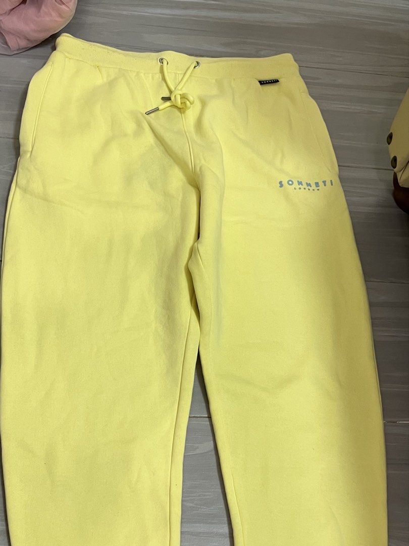 SONNETI yellow comfy joggers / jogging pants (Category: Joggers) located in Cavite. Submitted by vvvv.store (Listing ID 1459076239, Image 2). Description: .