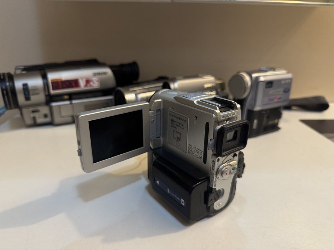 Sony Digital Handycam DCR-PC101 NTSC Mega Pixel (Category: Cameras) located in Manila. Submitted by gliskyvhs (Listing ID 1458980367, Image 3). Description: - Sony Digital Handycam DCR-PC101 NTSC - Mega Pixel resolution - Precision LCD Monitor - Memory Stick compatible - Includes Memory stick duo - Tested and working - Great for capturing memories.