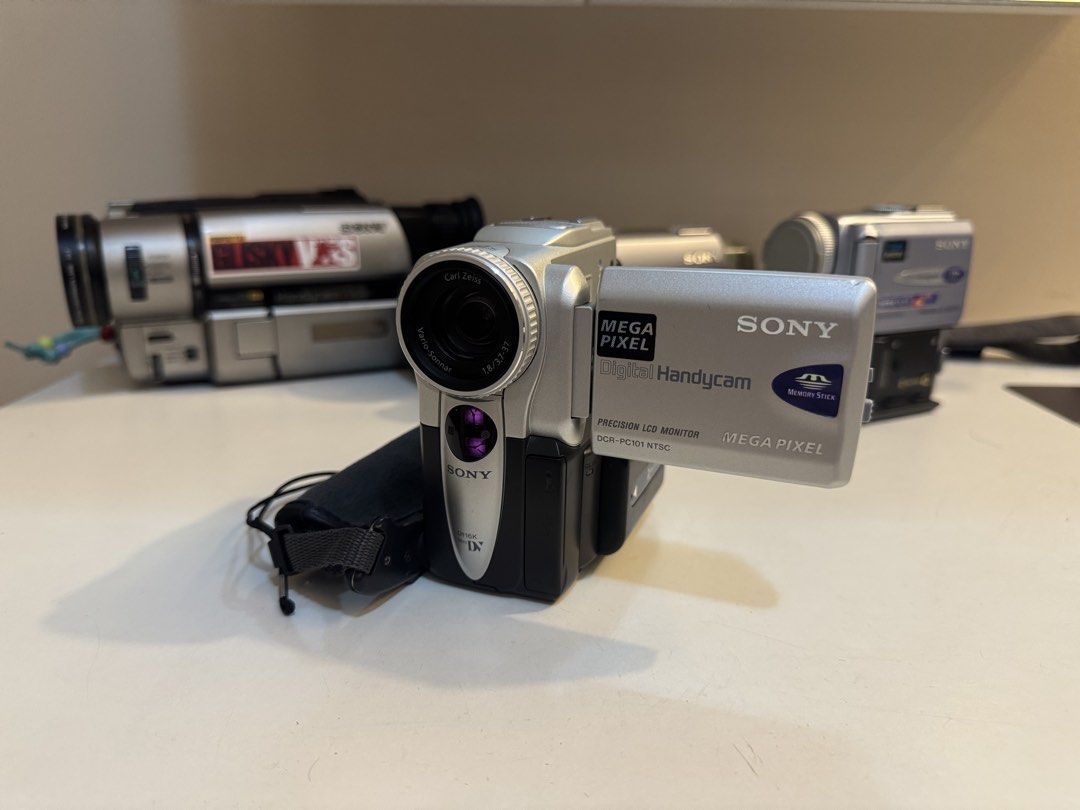 Sony Digital Handycam DCR-PC101 NTSC Mega Pixel (Category: Cameras) located in Manila. Submitted by gliskyvhs (Listing ID 1458980367, Image 2). Description: - Sony Digital Handycam DCR-PC101 NTSC - Mega Pixel resolution - Precision LCD Monitor - Memory Stick compatible - Includes Memory stick duo - Tested and working - Great for capturing memories.