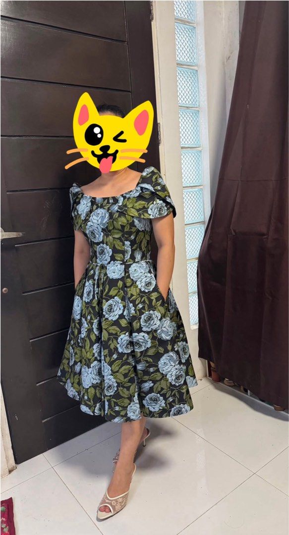 Soon Manila (Category: Dresses) located in Manila. Submitted by declutterwithrach (Listing ID 1459067048, Image 1). Description: Soon Mnl Beatrix Small Seller’s height 4’8 Original Price: 6k? I forgot Selling Price: 2500‼️ Cavite.