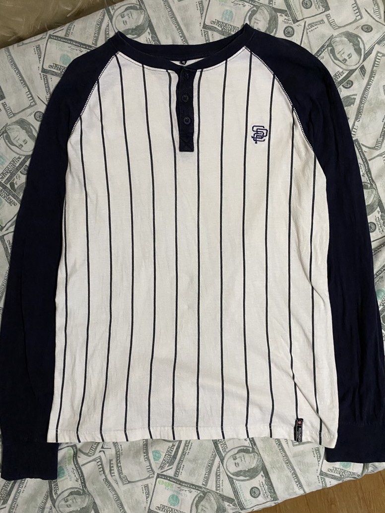Southpole - Henley Long Sleeve (Category: Tshirts & Polo Shirts ) located in Paranaque City. Submitted by haslem (Listing ID 1458966372, Image 1). Description: W: 21 L: 29 SL: 31 dm for more informations.