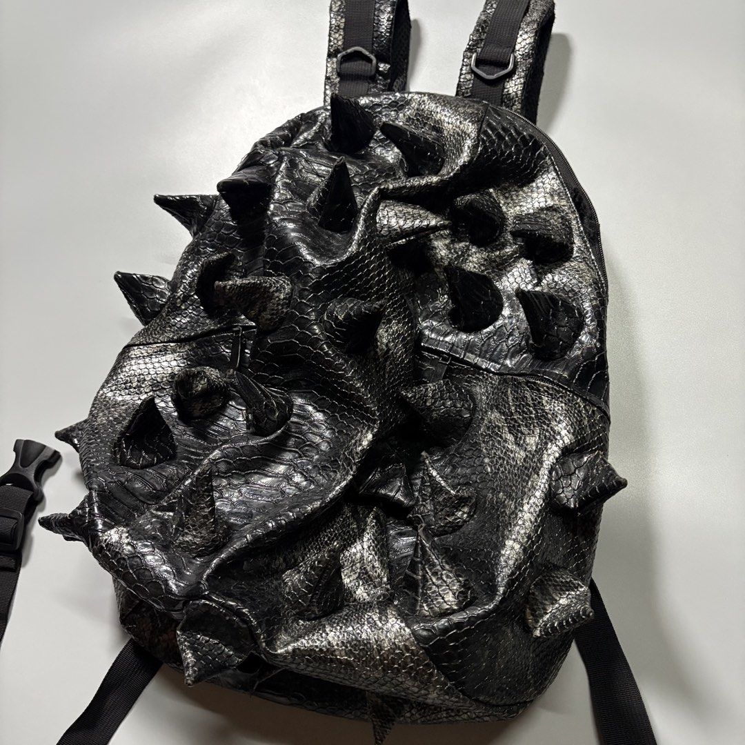 Spike Opium Backpack Bag (Category: Backpacks) located in Tayabas. Submitted by bayabaskartell (Listing ID 1458964800, Image 2). Description: .
