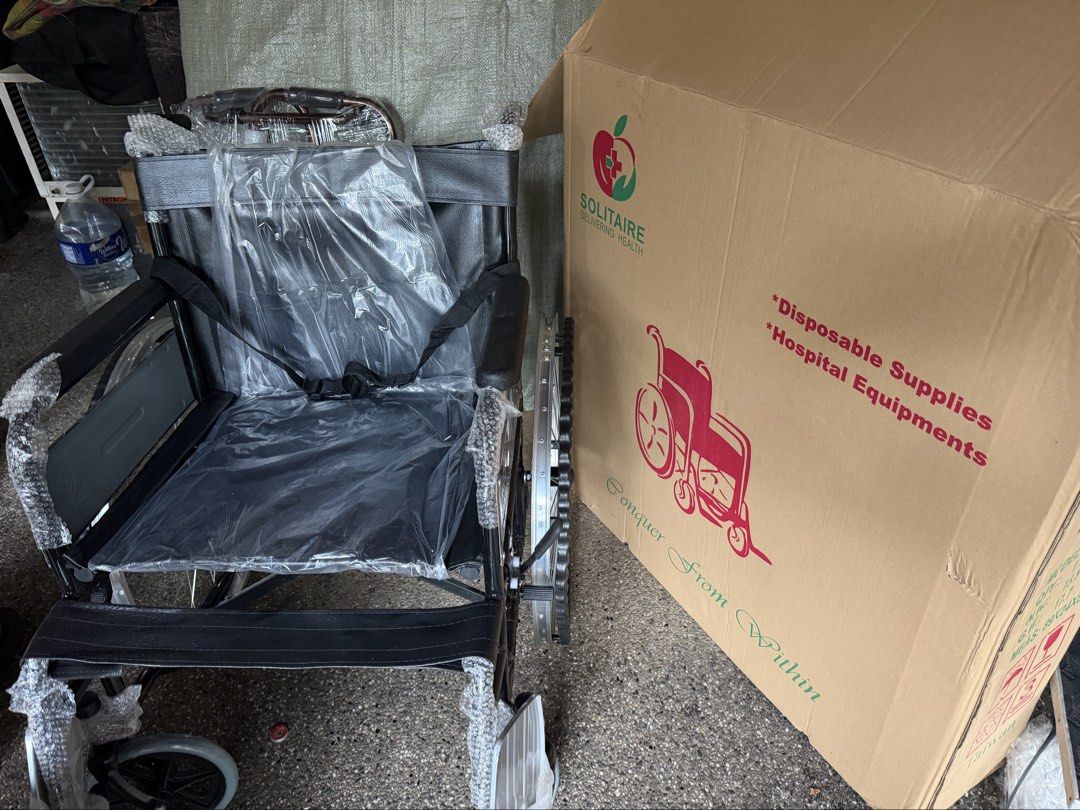 Standard wheelchair foldable (Category: Medical Supplies & Tools) located in Quezon City. Submitted by indaytals (Listing ID 1459037822, Image 1). Description: Brandnew Onhand Deliver via lalamove COD.