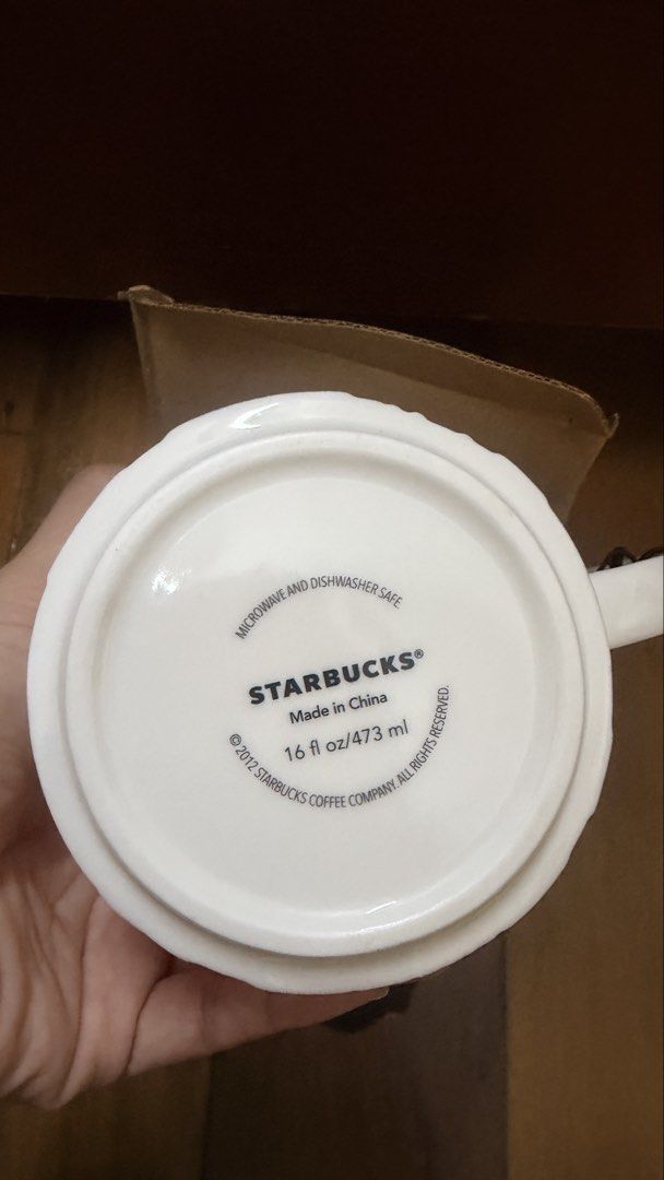 Starbucks Hong Kong China Mug (Category: Coffee & Tea Tableware) located in Manila. Submitted by declutteringlot (Listing ID 1459020193, Image 2). Description: .