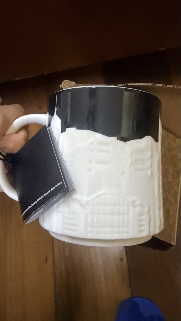 Starbucks Hong Kong China Mug (Category: Coffee & Tea Tableware) located in Manila. Submitted by declutteringlot (Listing ID 1459020193, Image 3). Description: .