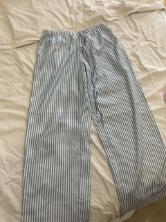 (Category: ) located in . Submitted by wardrobe2160 (Listing ID 1458952102, Image 1). Description: .