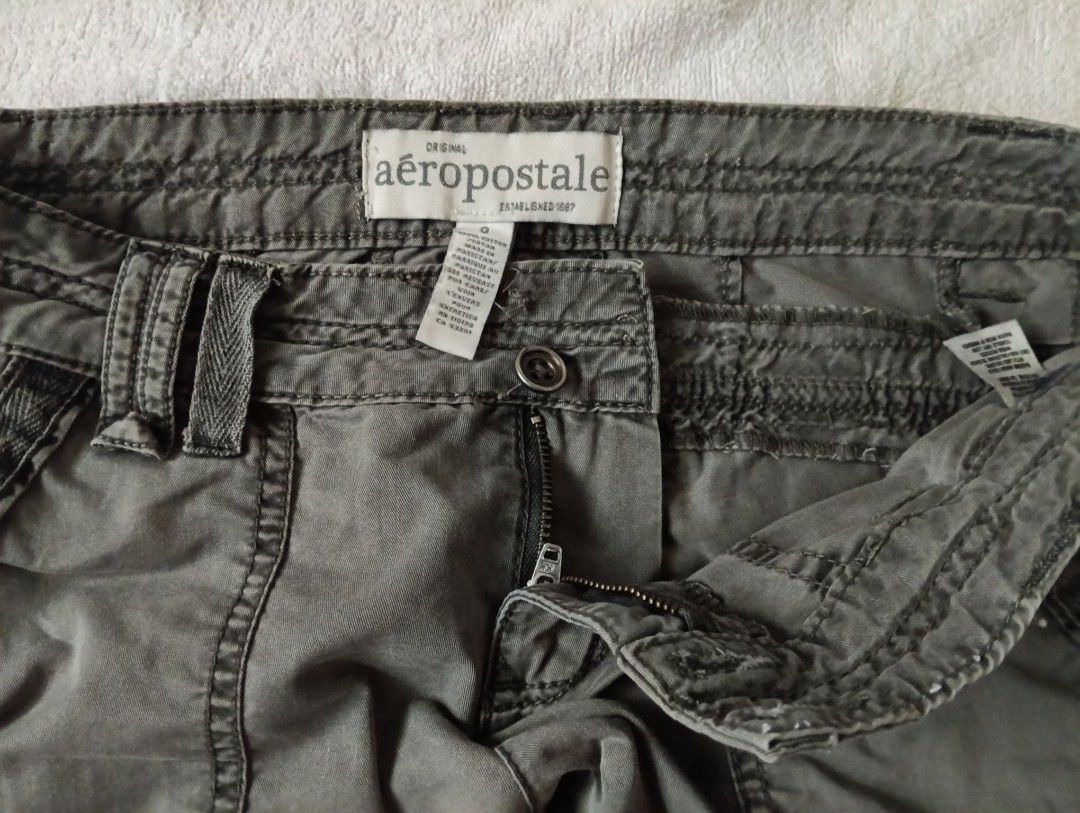 Super Flawed Aeropostale Grey Cargo Pants Size 0 (Category: Jeans) located in Malungon. Submitted by addmyheart (Listing ID 1458909380, Image 1). Description: please DM first! ask details! please meditate before even thinking of DM-ing. i listed this in lower effort pang brainhack lang to list more items (dba start small to booster motivation ganon) Holdup. it got many rust/brown stains and missing button (out of two) sa front closure. super flaw