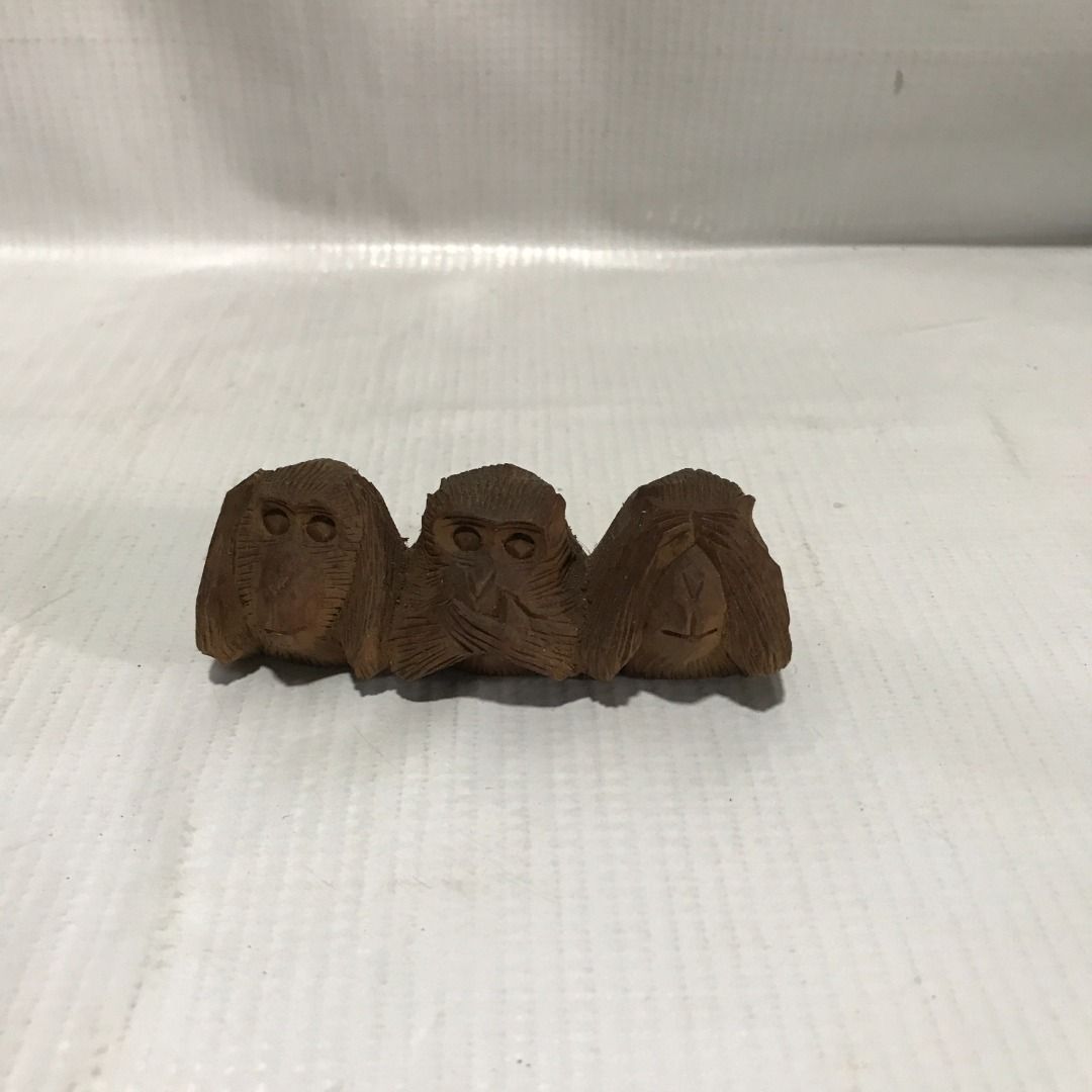 Three Wise Monkeys Wooden Carving #4948 (Category: Figurines & Statues) located in Malabon City. Submitted by mldg.surplus (Listing ID 1458989429, Image 1). Description: - Authentic wooden carving of the Three Wise Monkeys (See No Evil, Hear No Evil, Speak No Evil). - Compact size: approximately 10cm long. - Ideal for display on shelves, desks, or as a unique accent piece. - Makes a thoughtful and distinctive gift. - Adds a touch of cultural char