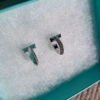 （分類：）位於 。 由 eluse_luxury 提交（商品編號 1458947693，圖片 1）。簡介： 。