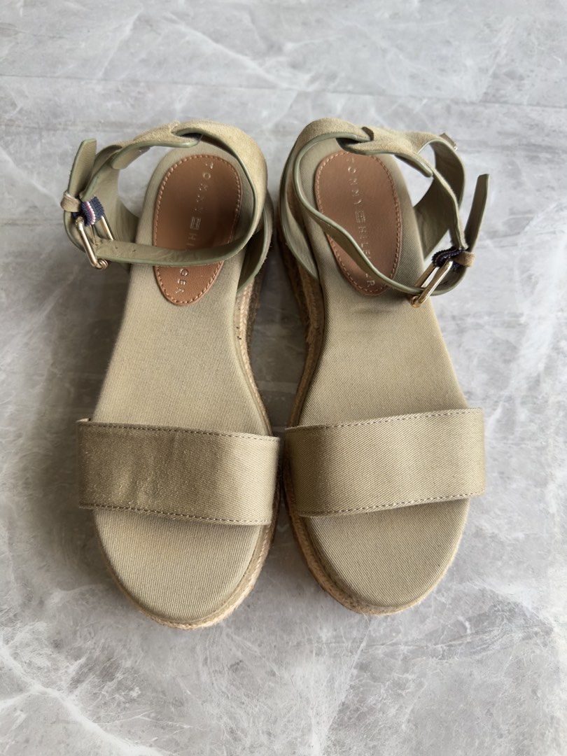 Tommy Hilfiger Sandals (Category: Wedges) located in Calamba. Submitted by nympha0630 (Listing ID 1458898595, Image 1). Description: Orig Like new Size 6 Super nice .