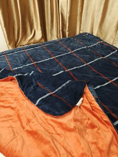 (Category: ) located in . Submitted by mixrarethrift (Listing ID 1458987287, Image 1). Description: .
