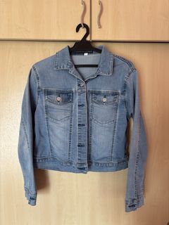 (Category: ) located in . Submitted by cle4rmycloset (Listing ID 1458945525, Image 1). Description: .